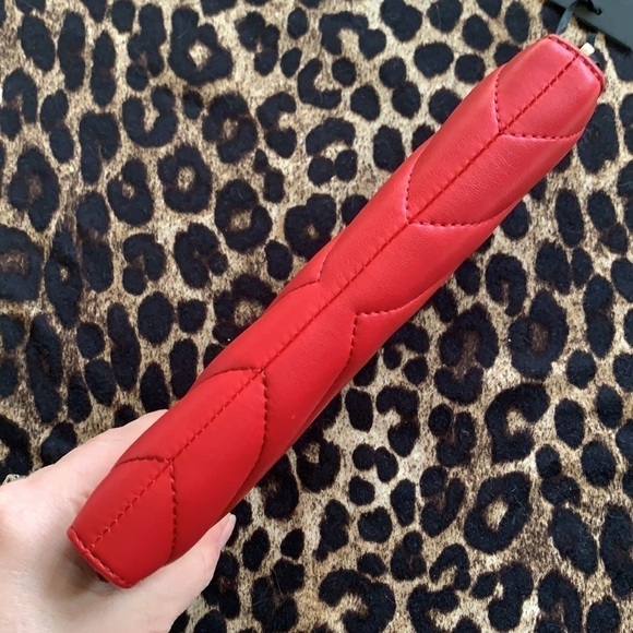 Brand New DKNY Vela Large Zip Around Red Wallet - Picture 8 of 14